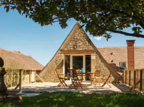 Lovely cottage in Peyzac le Moustier with Terrace